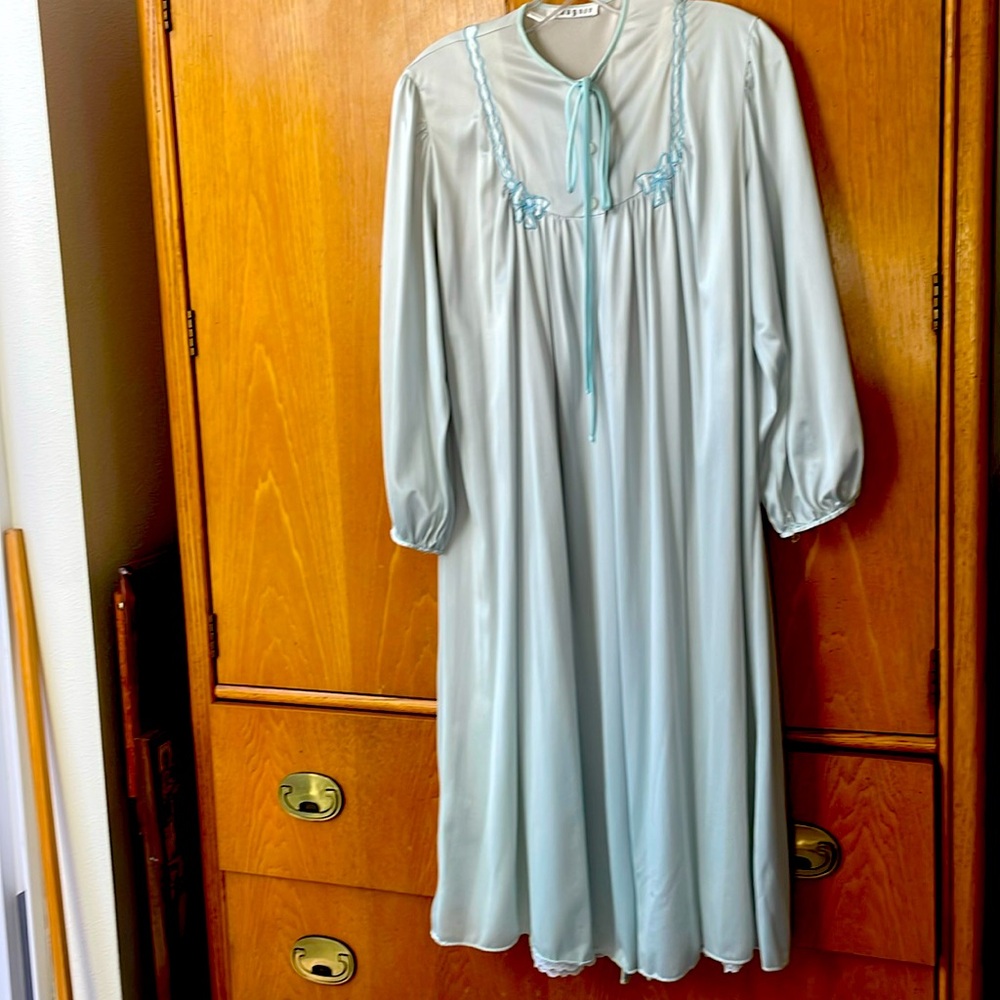 Vintage Peignoir. Designed By George Hatab For I. Magnin.